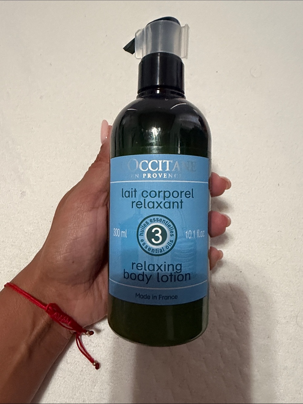L'OCCITANE Relaxing Body Lotion - Green & Light Blue